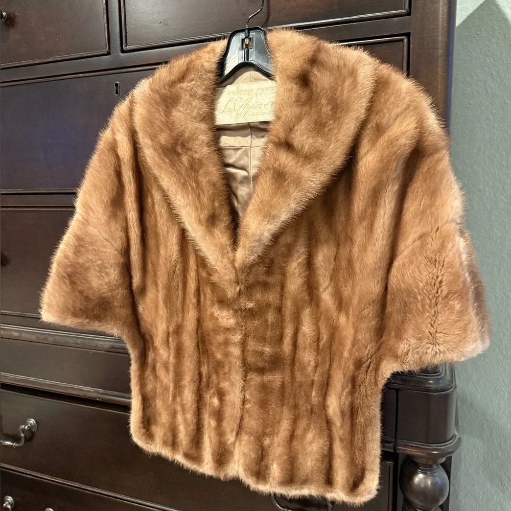Elegant Tan/Brown Mink Stole/Cape - Picture 1 of 5